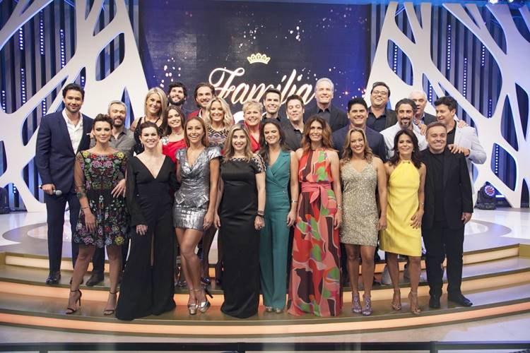 Record TV define programação especial de fim de ano