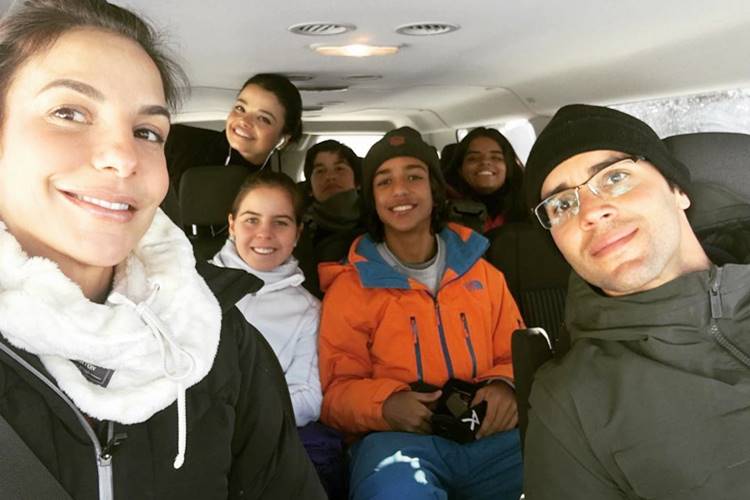 Ivete Sangalo aproveita férias em família nos Estados Unidos