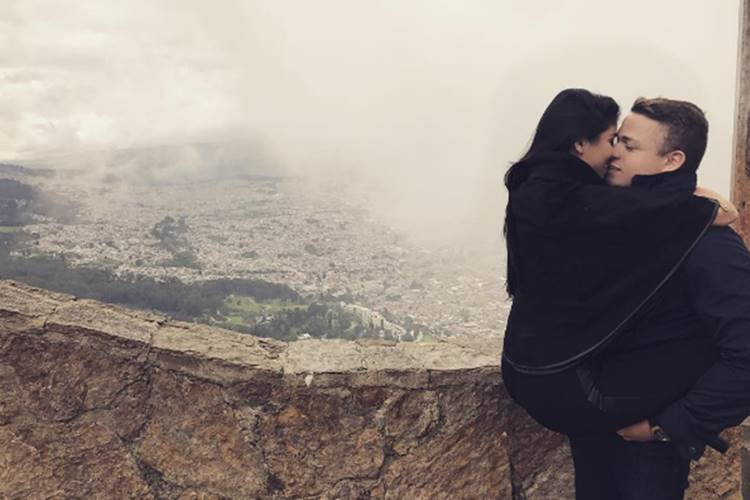 Com namorado, Munik Nunes aproveita viagem romântica na Colômbia