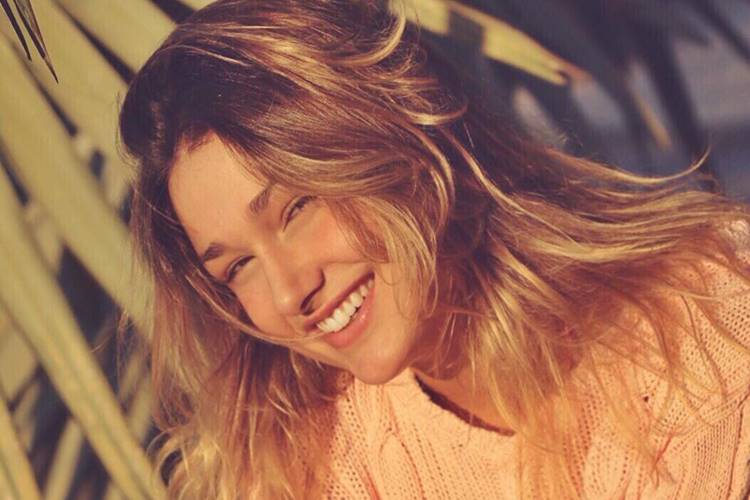 Sasha Meneghel faz contagem regressiva para as férias nas redes sociais