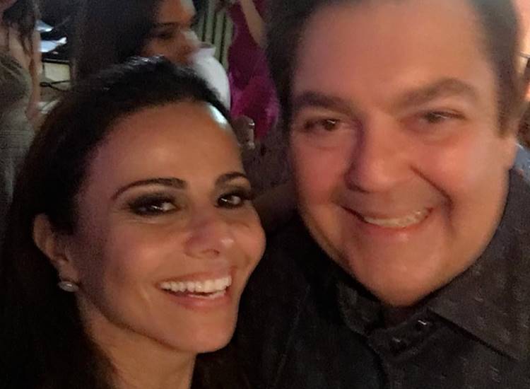 Fausto Silva reúne famosos após final do “Dança dos Famosos”