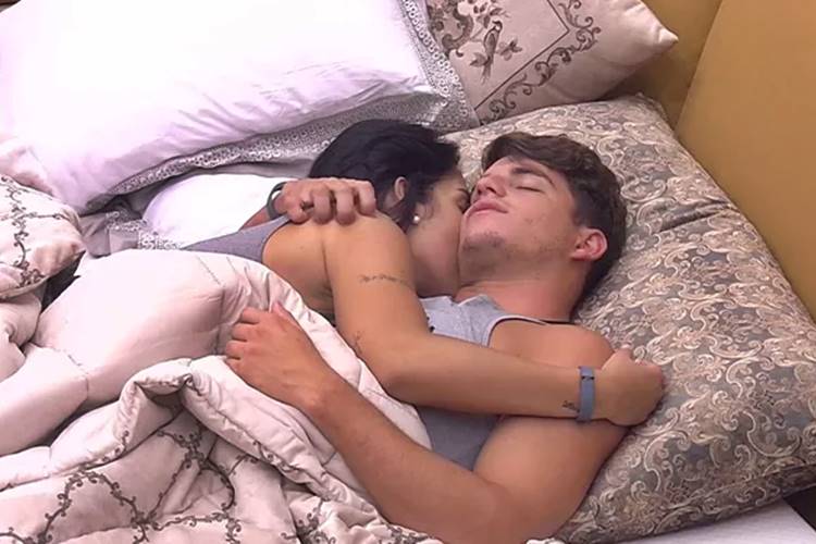 BBB17 - Mayara e Antonio