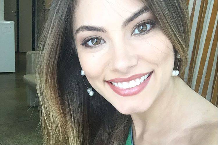 Grávida, Bruna Hamú exibe barriguinha de quatro meses nas redes sociais