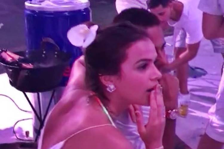 Bruna Marquezine e Neymar aparecem abraçados em Mannequin Challenge com famosos – Confira!