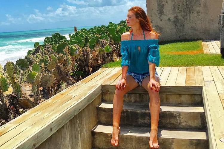 Após réveillon em Noronha, Marina Ruy Barbosa posa em Alagoas
