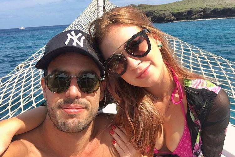 Marina Ruy Barbosa relembra viagem a Noronha ao lado do noivo, Xandinho Negrão