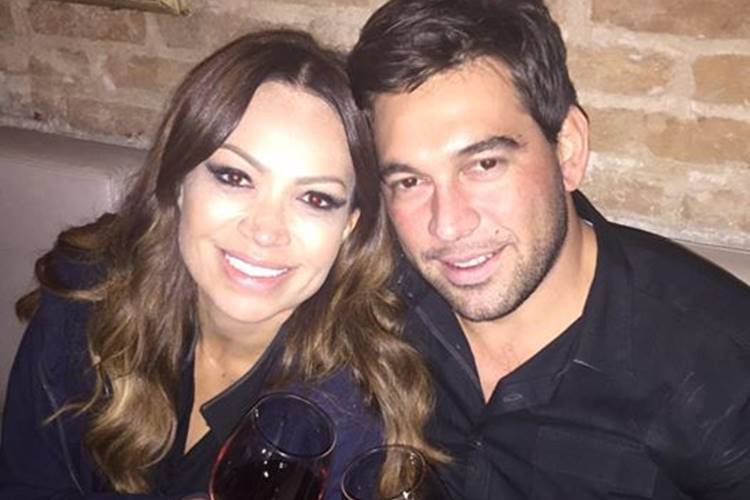 Solange Almeida assume namoro com empresário