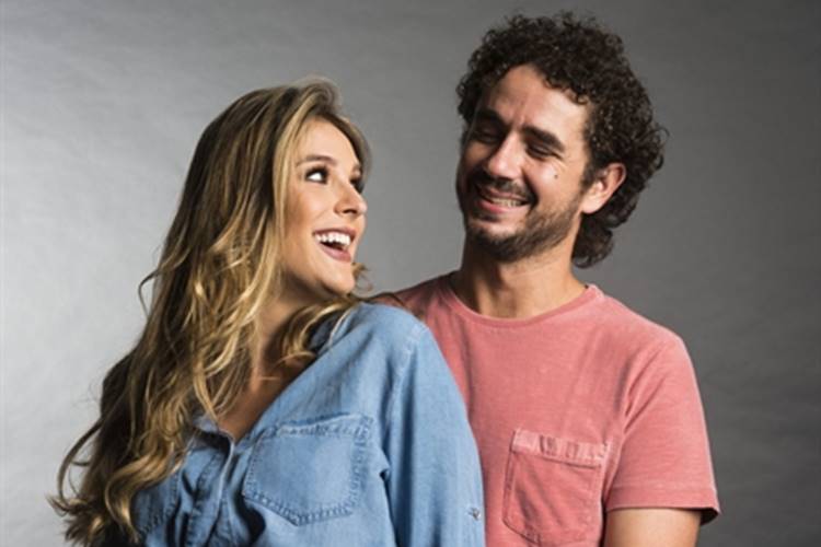 Felipe Andreoli comenta nascimento do filho no “Encontro”