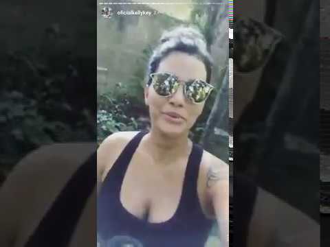Após três semanas do parto, Kelly Key revela ter perdido 11kg – Confira o vídeo!