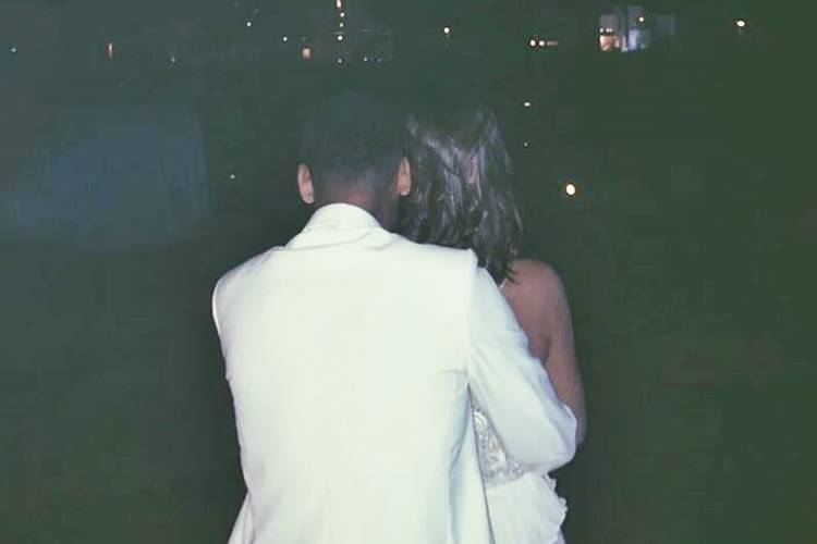 Bruna Marquezine compartilha foto com Neymar e conquista mais de 500 mil curtidas