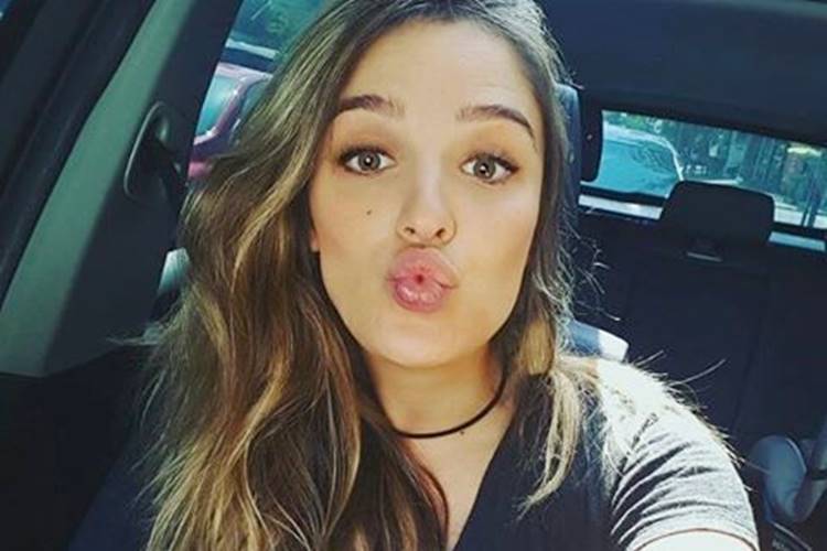 Rafa Brites mostra corpo enxuto três semanas após nascimento de Rocco