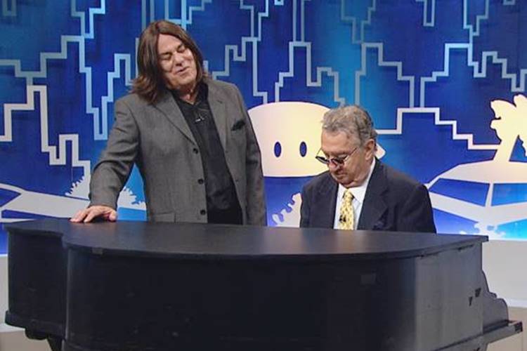 Ronnie Von apresenta ‘Todo Seu’ especial perucas