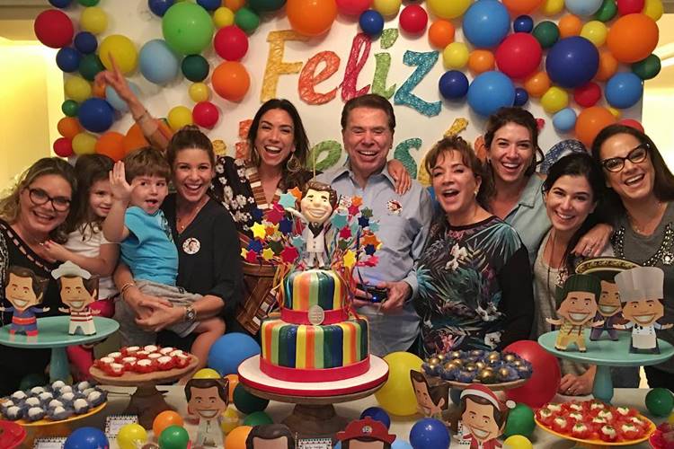 Silvio Santos com a familia/Instagram