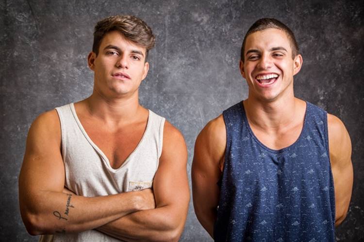 Saiba quanto é o cachê dos ex-BBBs Antônio e Manoel por evento!