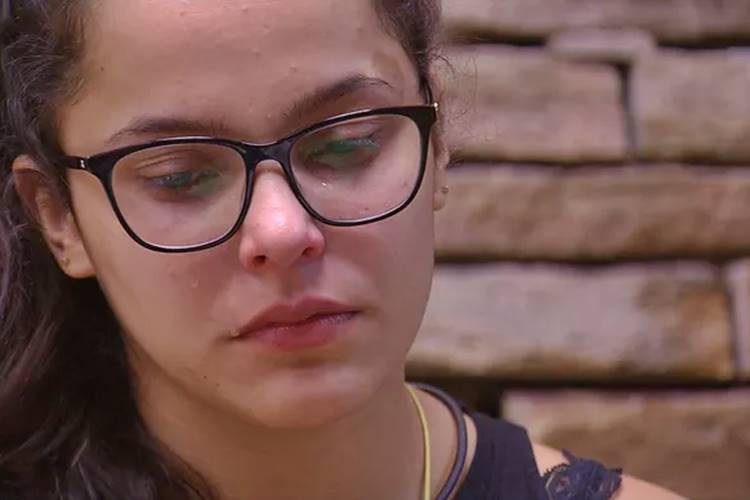 BBB17 - Emilly chora (Reprodução/TV Globo)