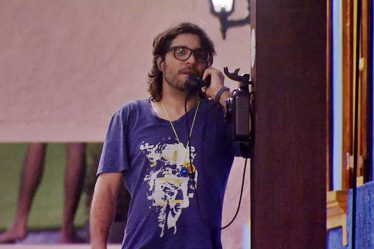 BBB17 - Ilmar atende o Big Fone BBB17 - Ilmar atende o Big Fone (Reprodução/TV Globo)