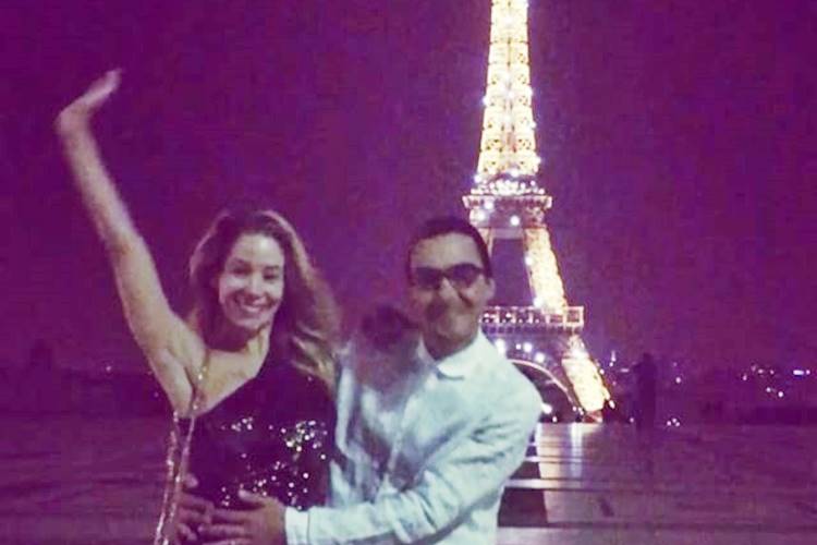 Longe das telinhas, Danielle Winits e André Gonçalves aproveitam viagem em Paris