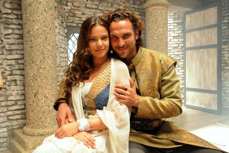 O Rico e Lázaro - Joana e Zac O Rico e Lázaro - Joana e Zac (Munir Chatack/ Record TV)