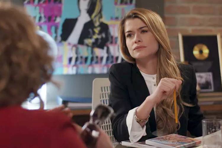 Rock Story - Diana ouve pedido de Néia Rock Story - Diana ouve pedido de Néia (Reprodução/TV Globo)