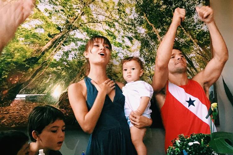 Sophie Charlotte e Daniel de Oliveira com o filho/Instagram