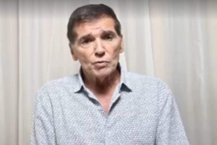 Internado com câncer, Jerry Adriani deixa UTI