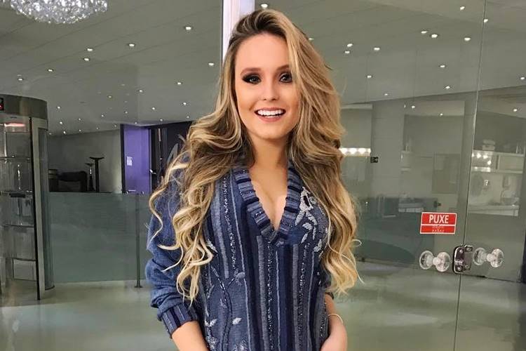 Larissa Manoela revela planos para a maioridade