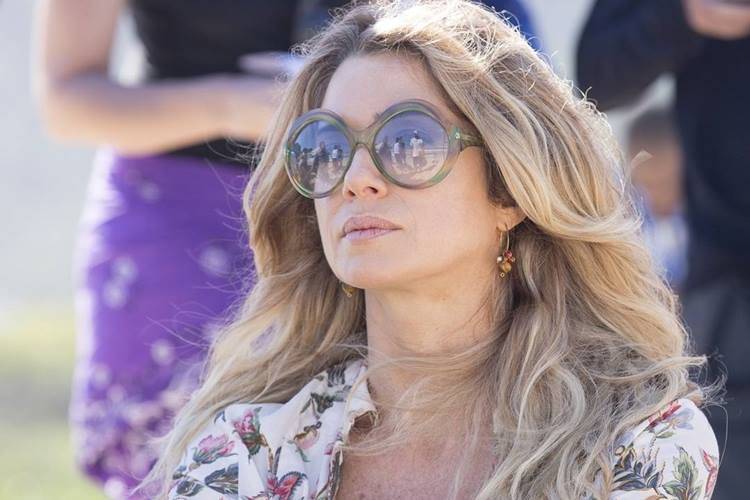 Letícia Spiller compartilha foto com Sophie Charlotte em dia de gravação