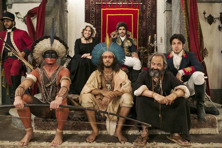 Novo Mundo - Índios tomam a cidade e encontram Dom Pedro (Globo/Raquel Cunha)