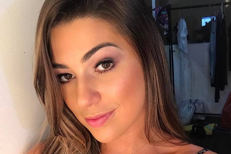 Vivian, vice-campeã do “BBB 17”, fala sobre relação com Emilly após confinamento