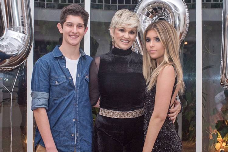 Andrea com os filhos/Rodrigo Guima Fotografia