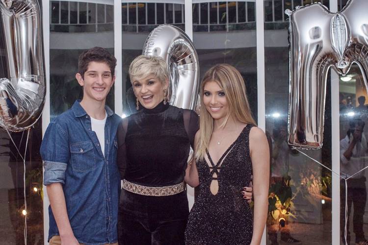 Andrea com os filhos/Rodrigo Guima Fotografia