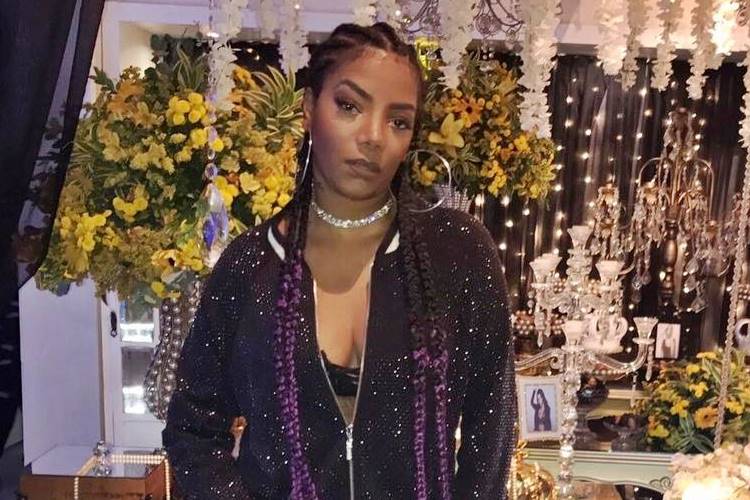 Ludmilla posa com a mãe e semelhança entre as duas impressiona internautas – Veja!