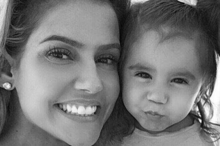 Deborah Secco publica mensagem para Maria Flor