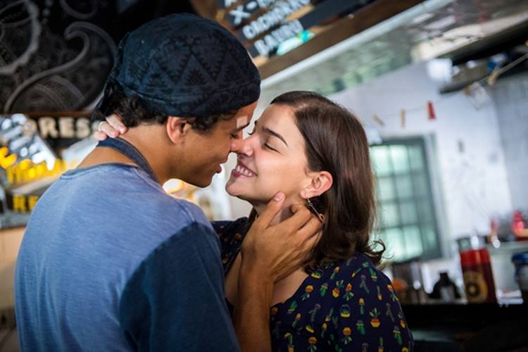 Malhação: Keyla e Tato ficam juntos pela primeira vez