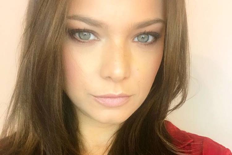 Atriz Milena Toscano vai casar