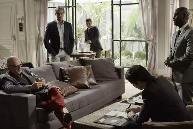 Pega Pega - Eric compra o hotel (Reprodução/TV Globo)