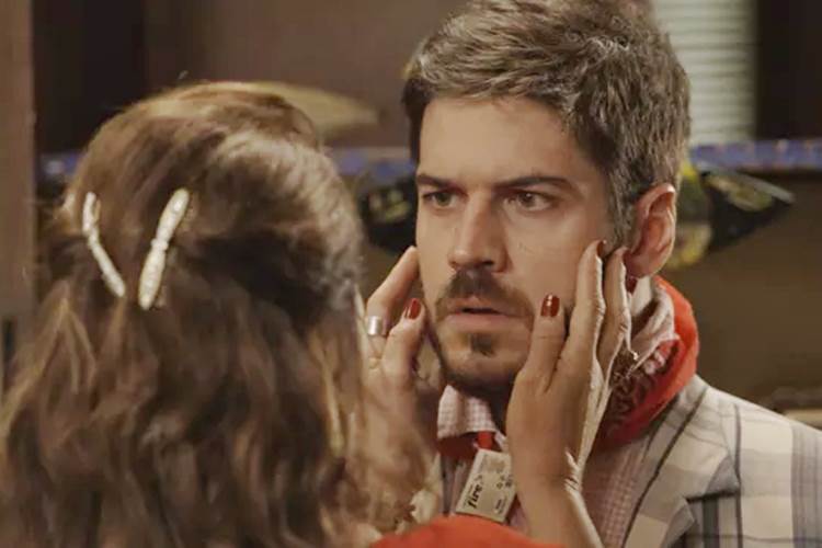 A Força do Querer - Zeca com a mãe (Reprodução/TV Globo)