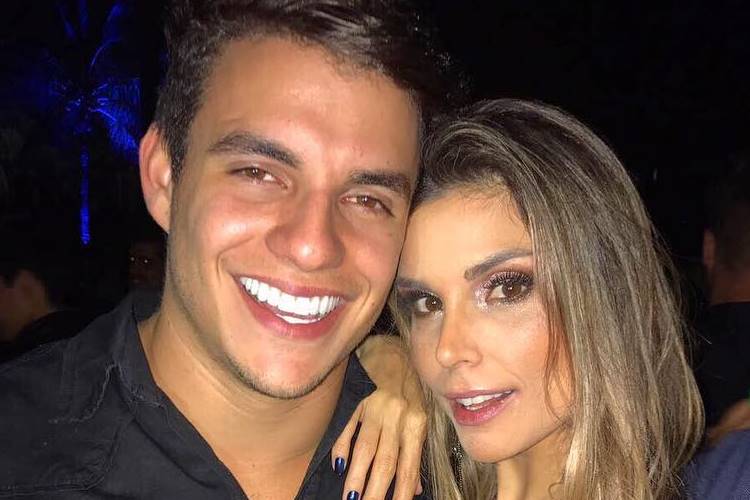 Ex-BBBs Antônio e Flávia curtem dois dias de shows em Goiânia e fãs especulam romance