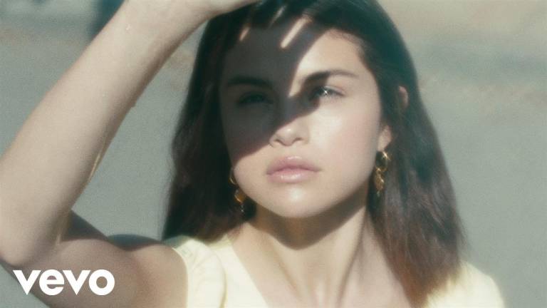 Selena Gomez explora seu lado sensual no clipe de “Fetish”- Confira!