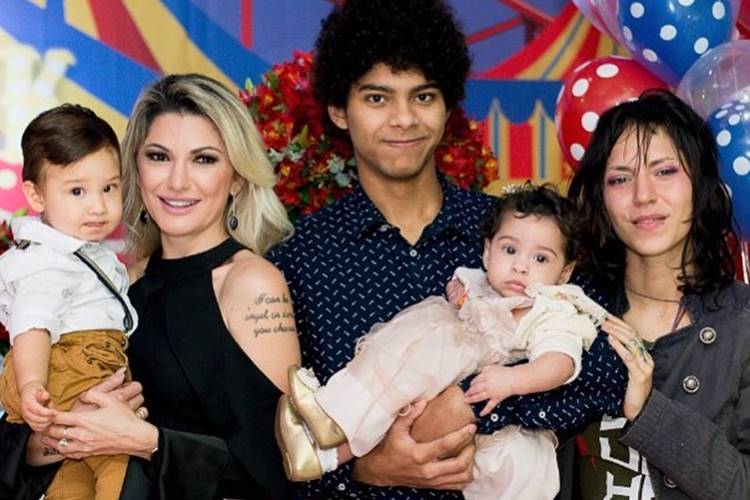 Salvatore, Antônia, Samuel, Charlotte e Sabrina (Reprodução/Instagram)