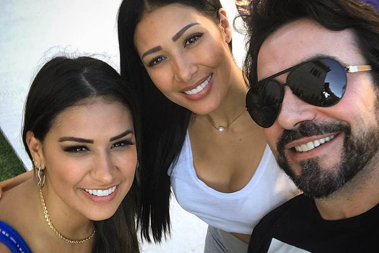 Simone e Simaria tietam Padre Fábio de Melo