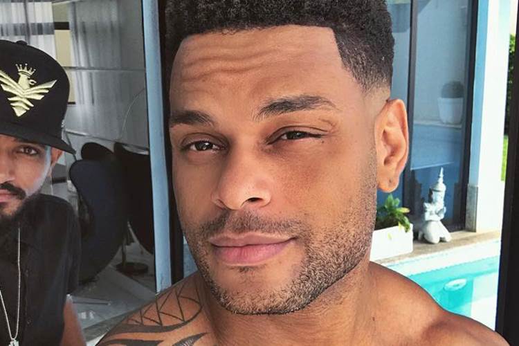 Internado, Tony Salles passa por procedimento