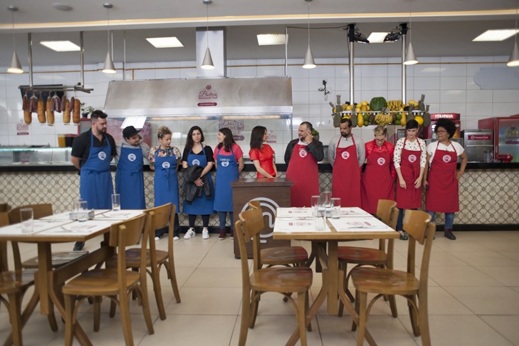 Cozinheiros enfrentam a primeira prova em equipe no “MasterChef Profissionais”