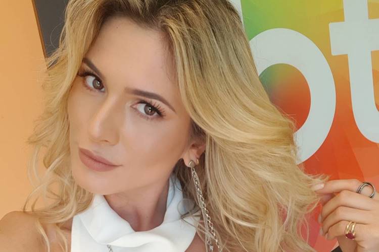 Lívia Andrade abre o jogo e fala sobre a sua vida pessoal – Confira!