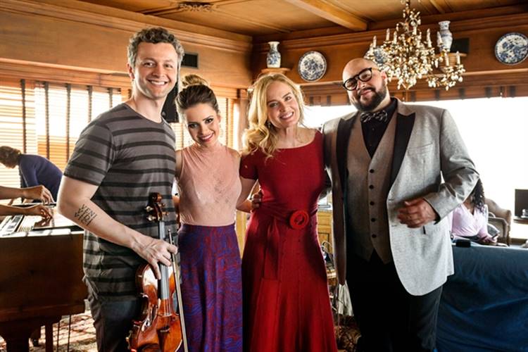 Lucas - Sandy - Angélica - Tiago Abravanel Lucas - Sandy - Angélica - Tiago Abravanel (Globo/Ramón Vasconcelos)