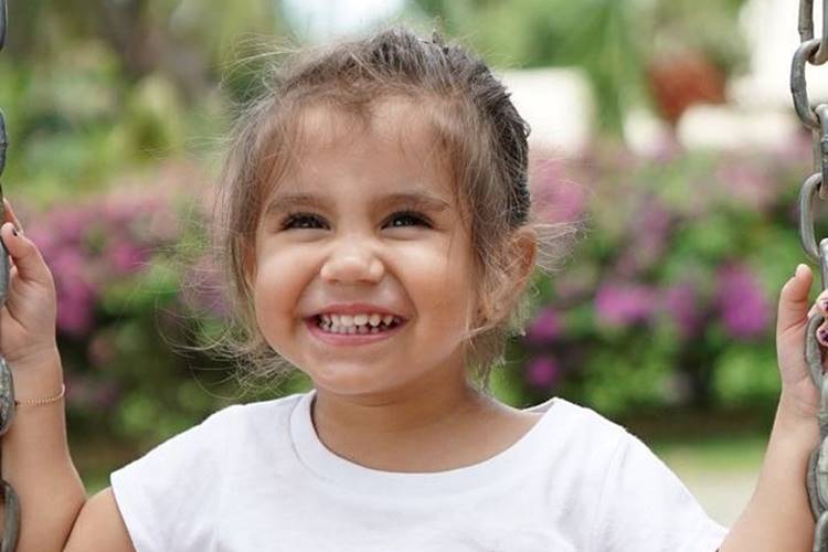 Deborah Secco posta foto da filha fantasiada – Veja!