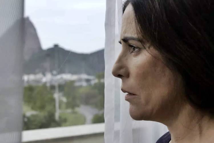 O Outro Lado do Paraíso - Beth (Reprodução/TV Globo)