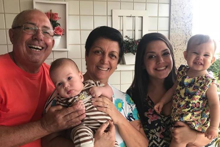 Teodoro, Melinda e família (Reprodução/Instagram)