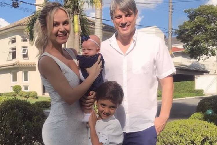 Eliana com os filhos e Adriano Ricco Eliana com os filhos e Adriano Ricco/Instagram
