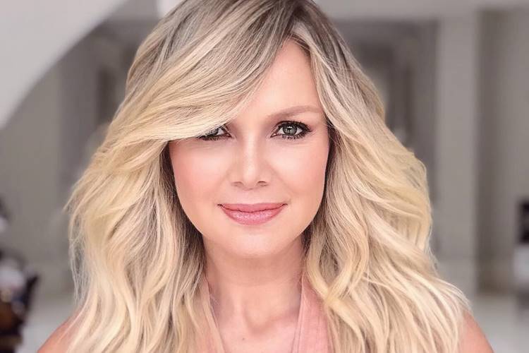 Após ano complicado, Eliana posa linda para ensaio e desabafa